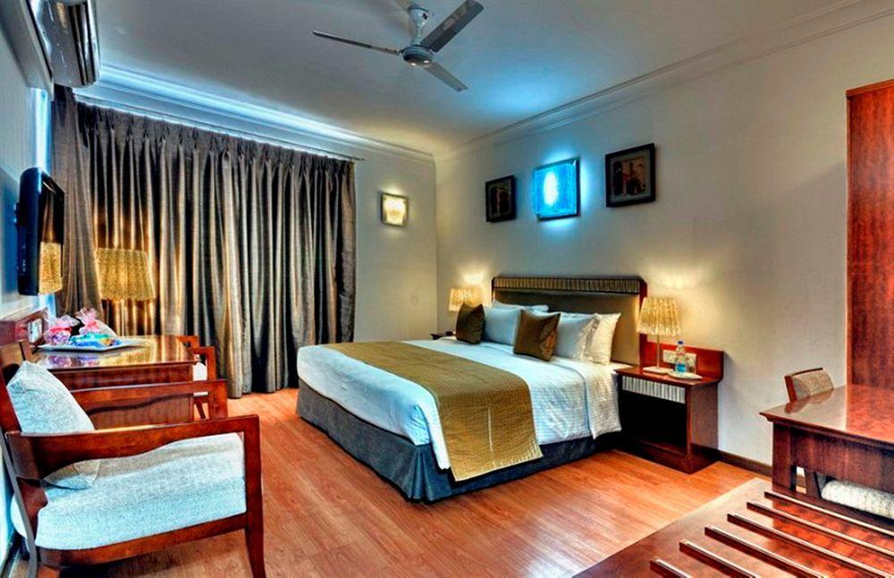 Clubhouse Nami Residency, Ahmedabad Hotel Luaran gambar