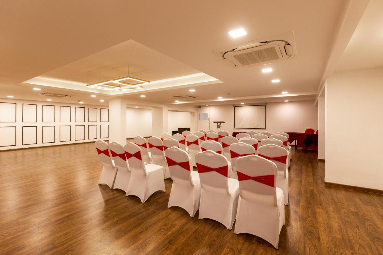 Clubhouse Nami Residency, Ahmedabad Hotel Luaran gambar