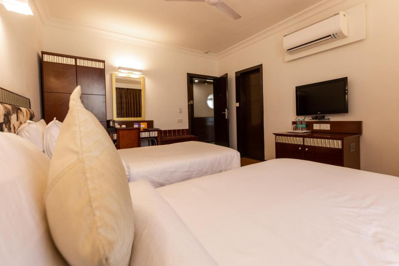 Clubhouse Nami Residency, Ahmedabad Hotel Luaran gambar