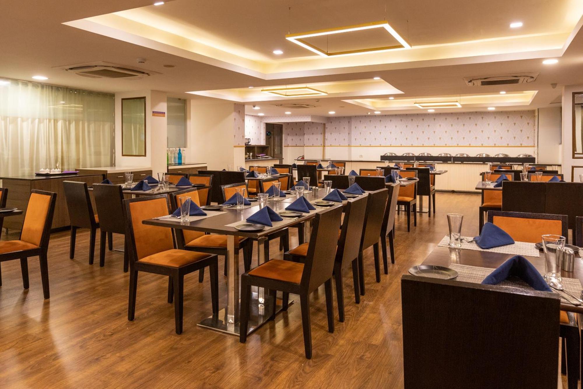 Clubhouse Nami Residency, Ahmedabad Hotel Luaran gambar