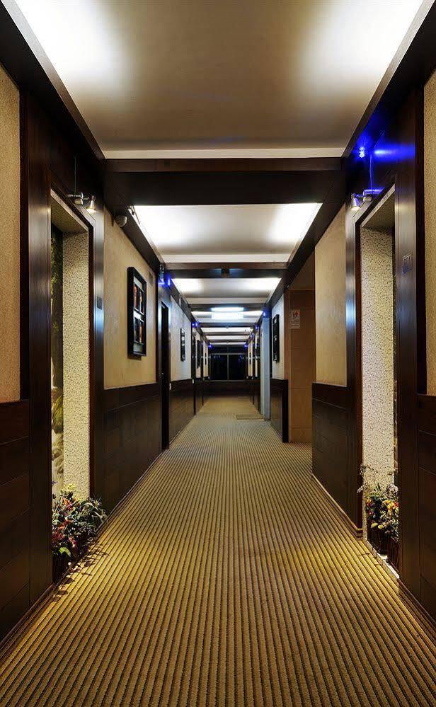 Clubhouse Nami Residency, Ahmedabad Hotel Luaran gambar